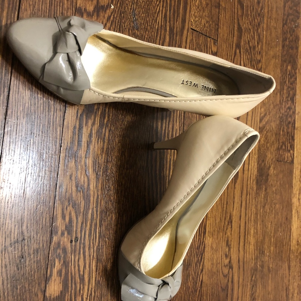 Grey and nude pumps Nine West in size 9